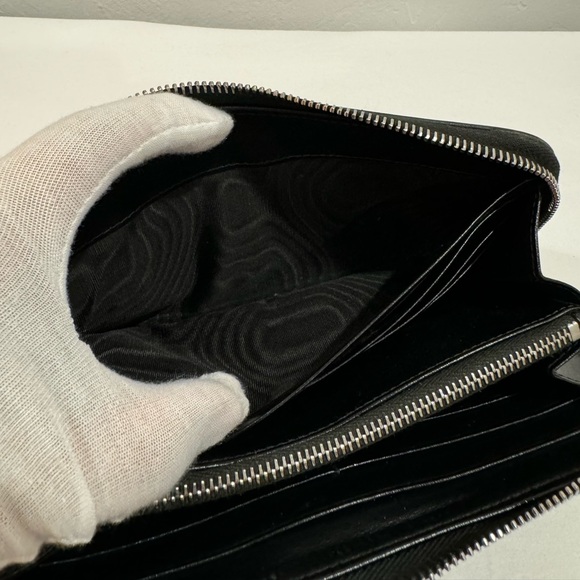 PRADA Saffiano Zippy Wallet - Picture 11 of 16